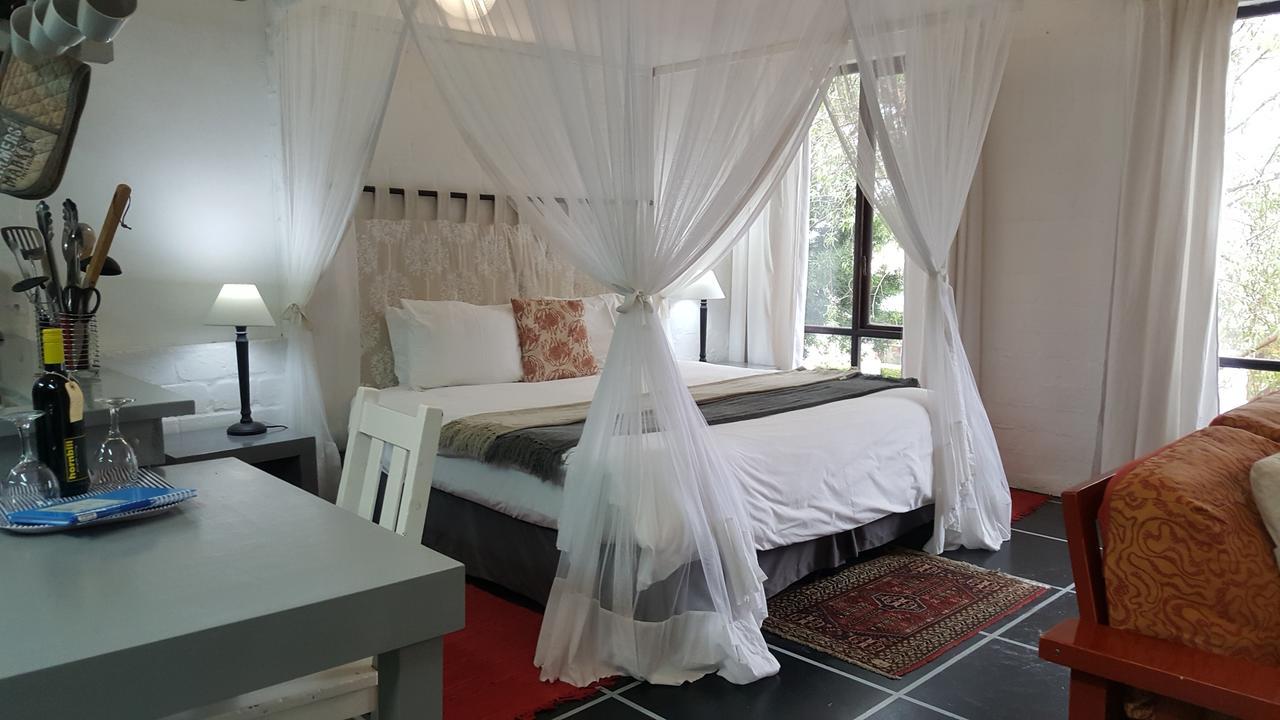 Hornbill House Self Catering Accommodation Херманус Екстериор снимка