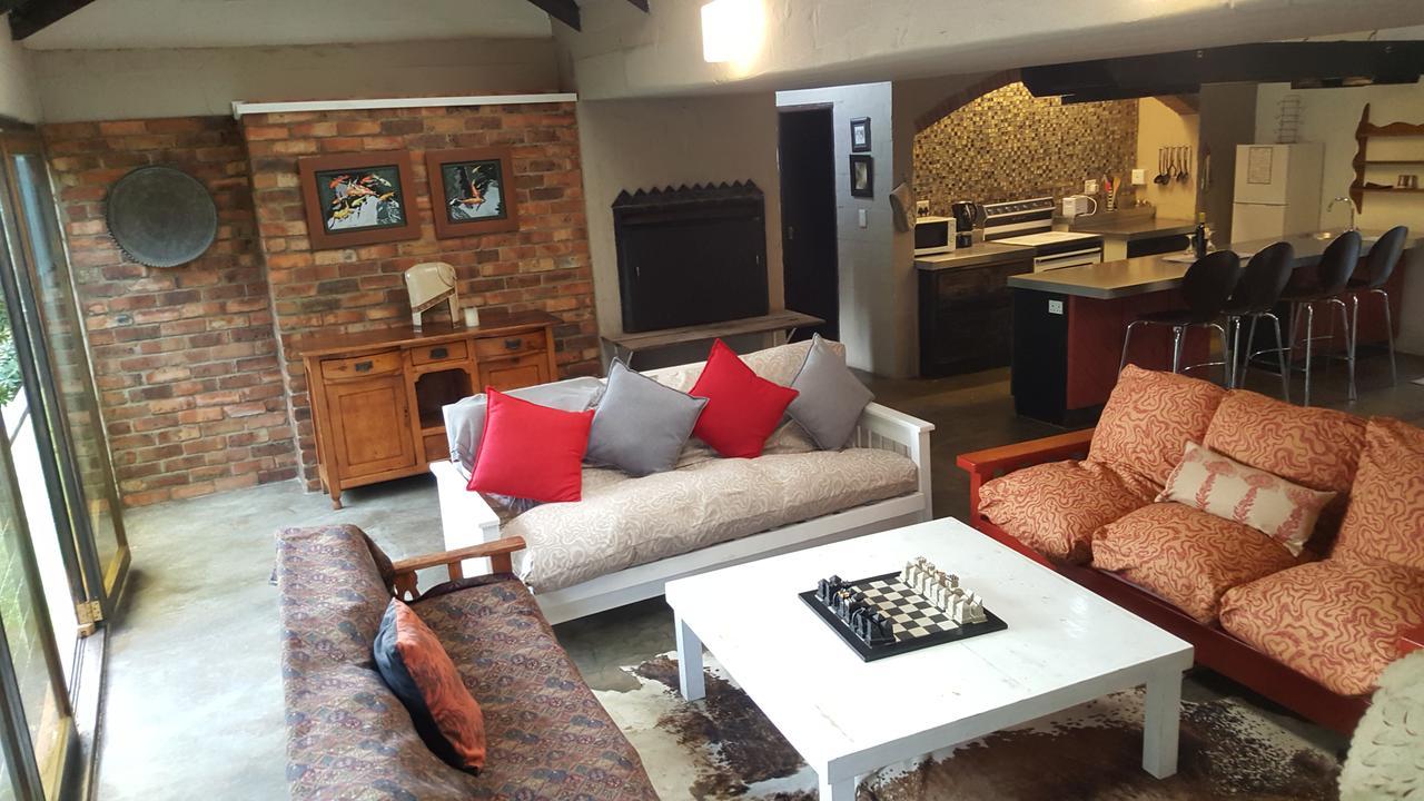 Hornbill House Self Catering Accommodation Херманус Екстериор снимка