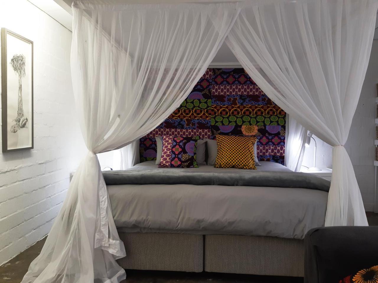 Hornbill House Self Catering Accommodation Херманус Екстериор снимка