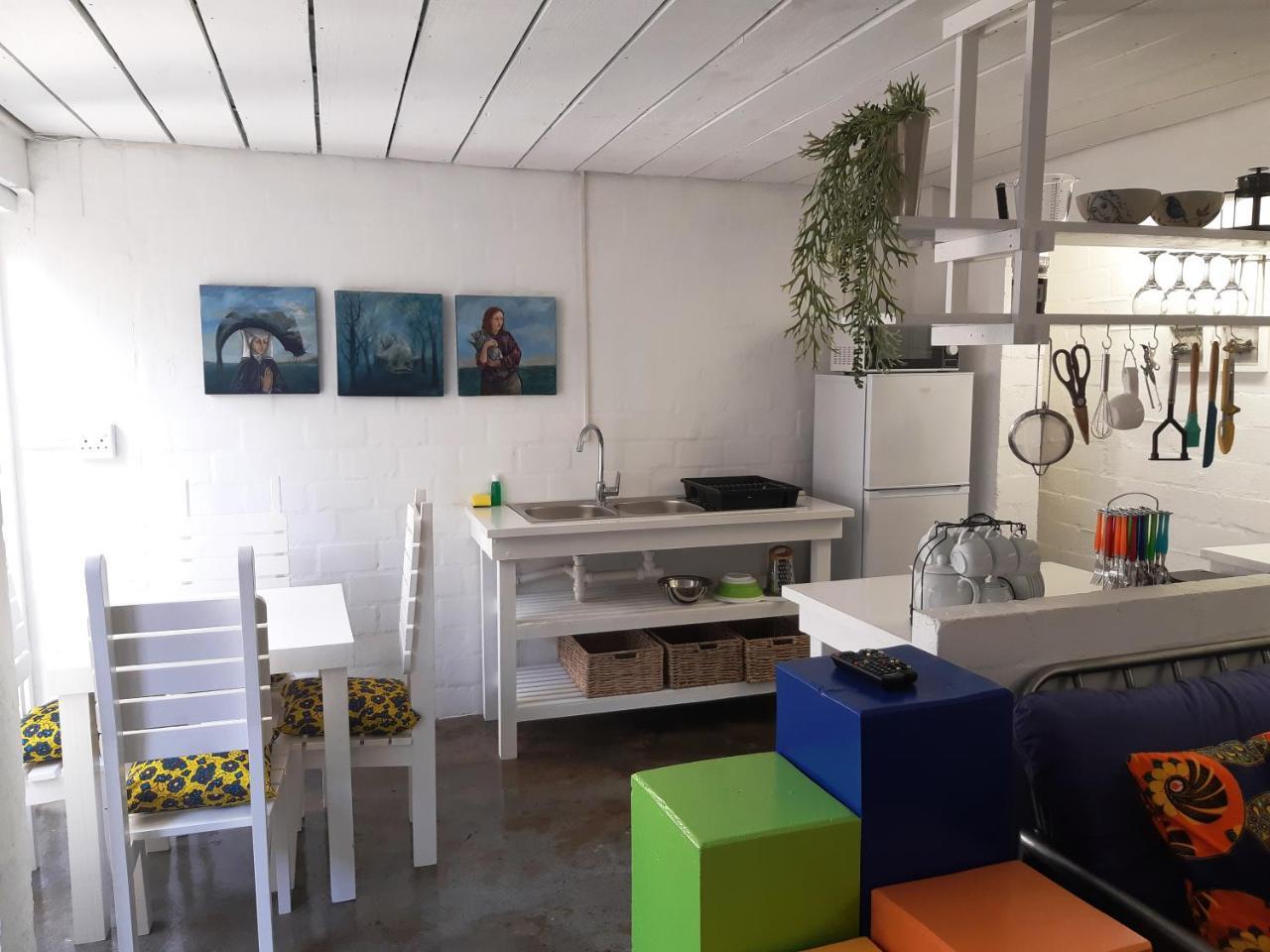 Hornbill House Self Catering Accommodation Херманус Екстериор снимка
