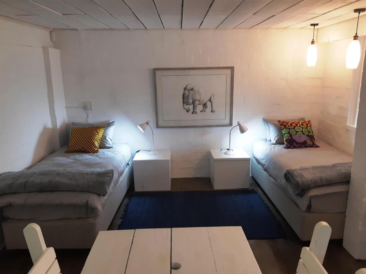 Hornbill House Self Catering Accommodation Херманус Екстериор снимка