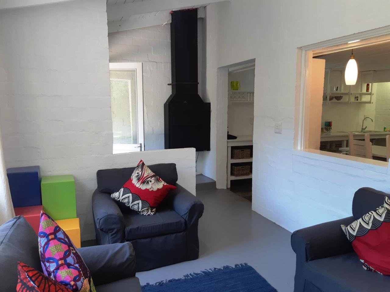 Hornbill House Self Catering Accommodation Херманус Екстериор снимка