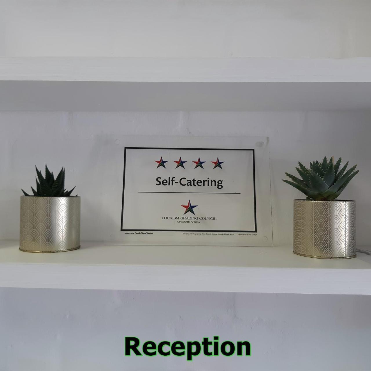 Hornbill House Self Catering Accommodation Херманус Екстериор снимка