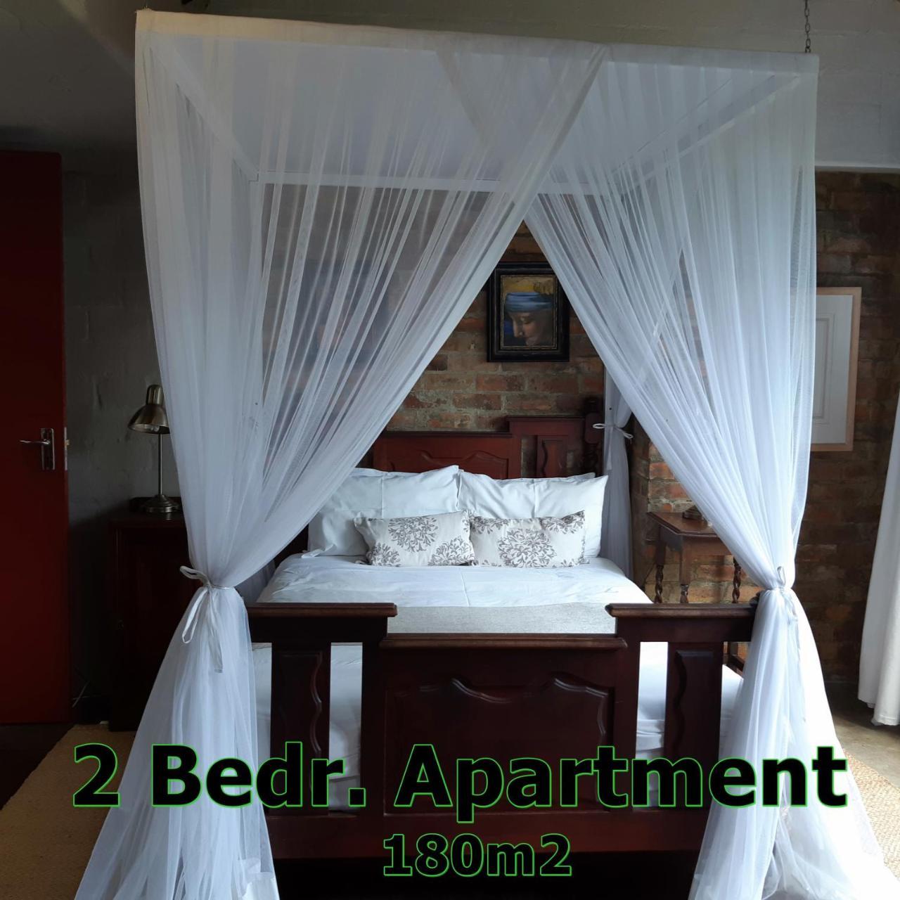 Hornbill House Self Catering Accommodation Херманус Екстериор снимка