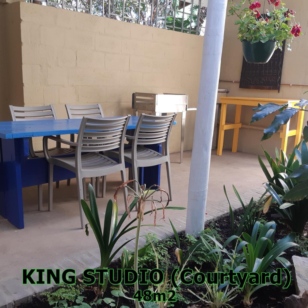 Hornbill House Self Catering Accommodation Херманус Екстериор снимка